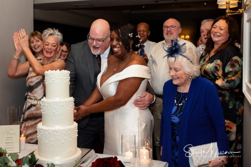 Cake cut