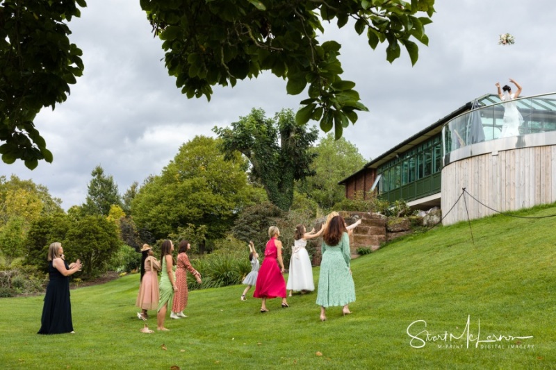 Bouquet toss