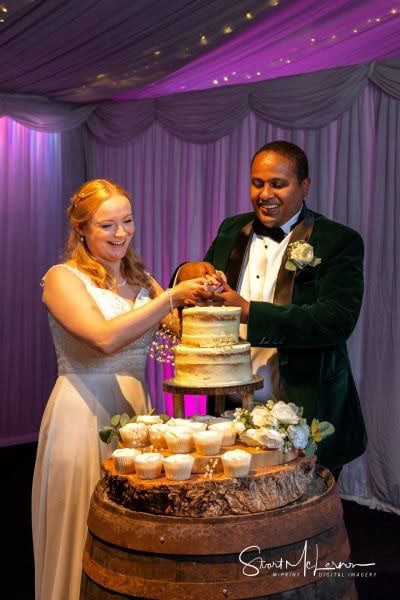 Cutting the cake